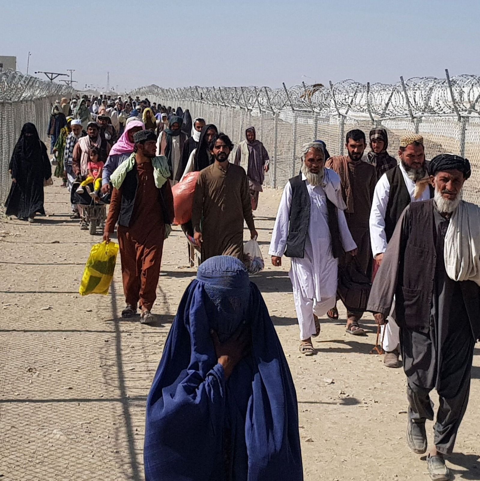 پاکستان مهاجران غیر قانونی را بازداشت می‌کند