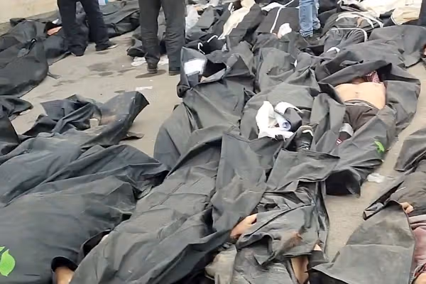 روزنامه بریتانیایی از احتمال دفن دستهجمعی اجساد معترضان در ایران خبر داد