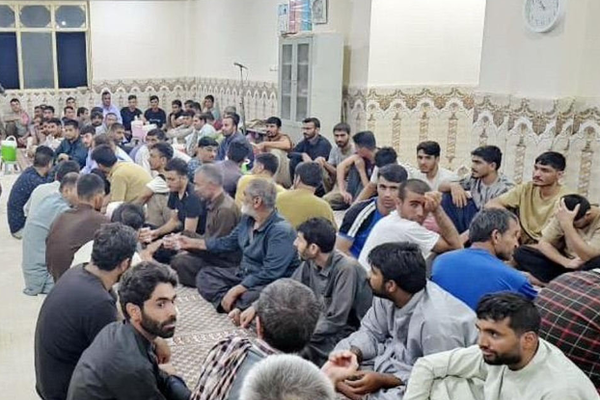 ایران د درې ښځو په ګډون ۱۶۴ افغان بندیان طالبانو ته وسپارل