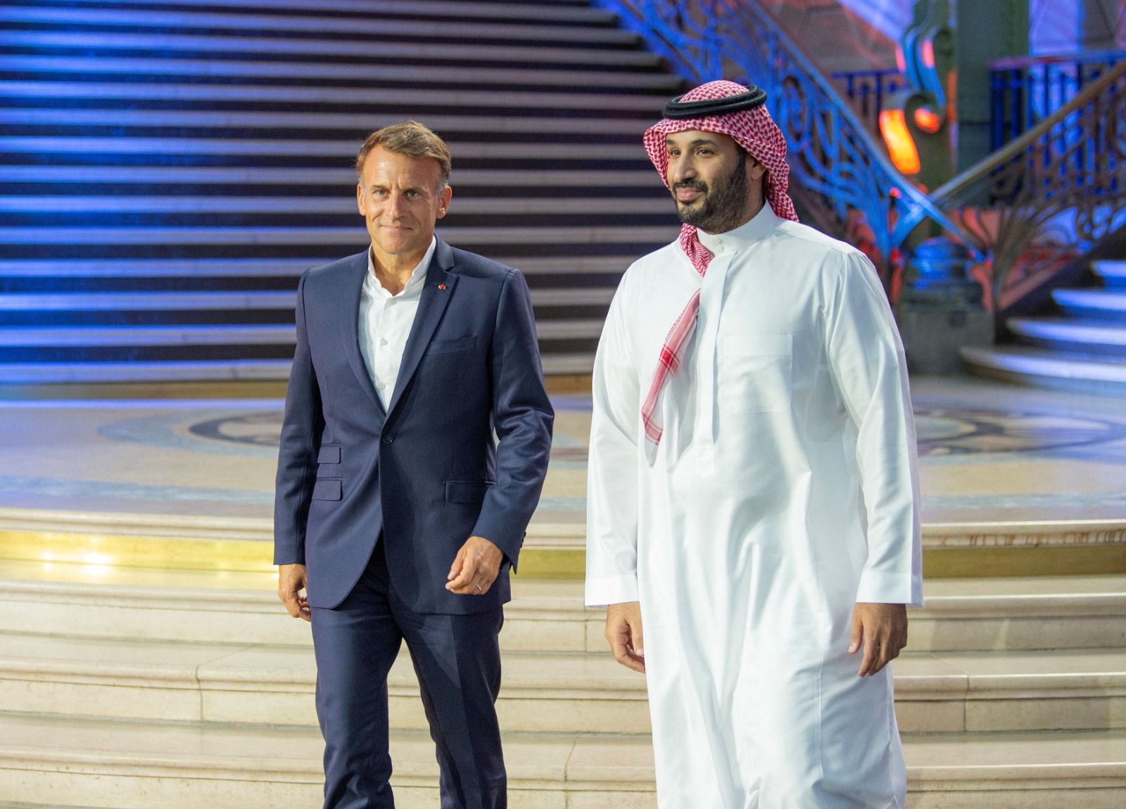 مکرون سفر بن‌سلمان به پاریس را گامی مهم در روابط فرانسه و عربستان خواند