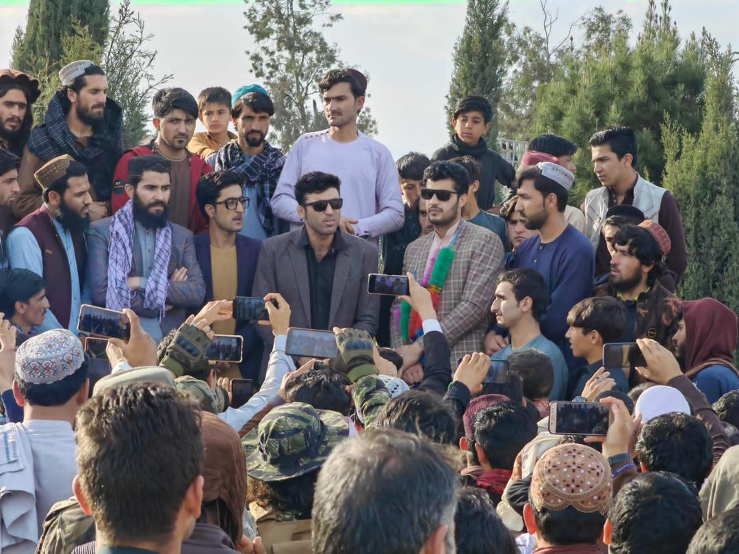 آخرین سخنگوی وزارت داخله غنی با سخنگوی پولیس طالبان به خوست رفتند