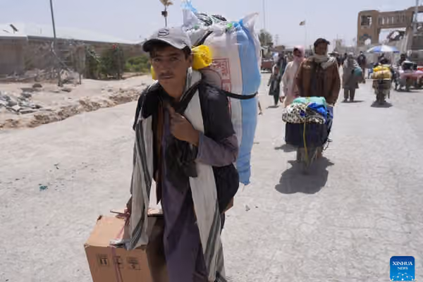 د منځني ختیځ کړکېچونو او له پاکستان سره تړلو لارو افغان سوداګر او کارګر زیانمن کړي