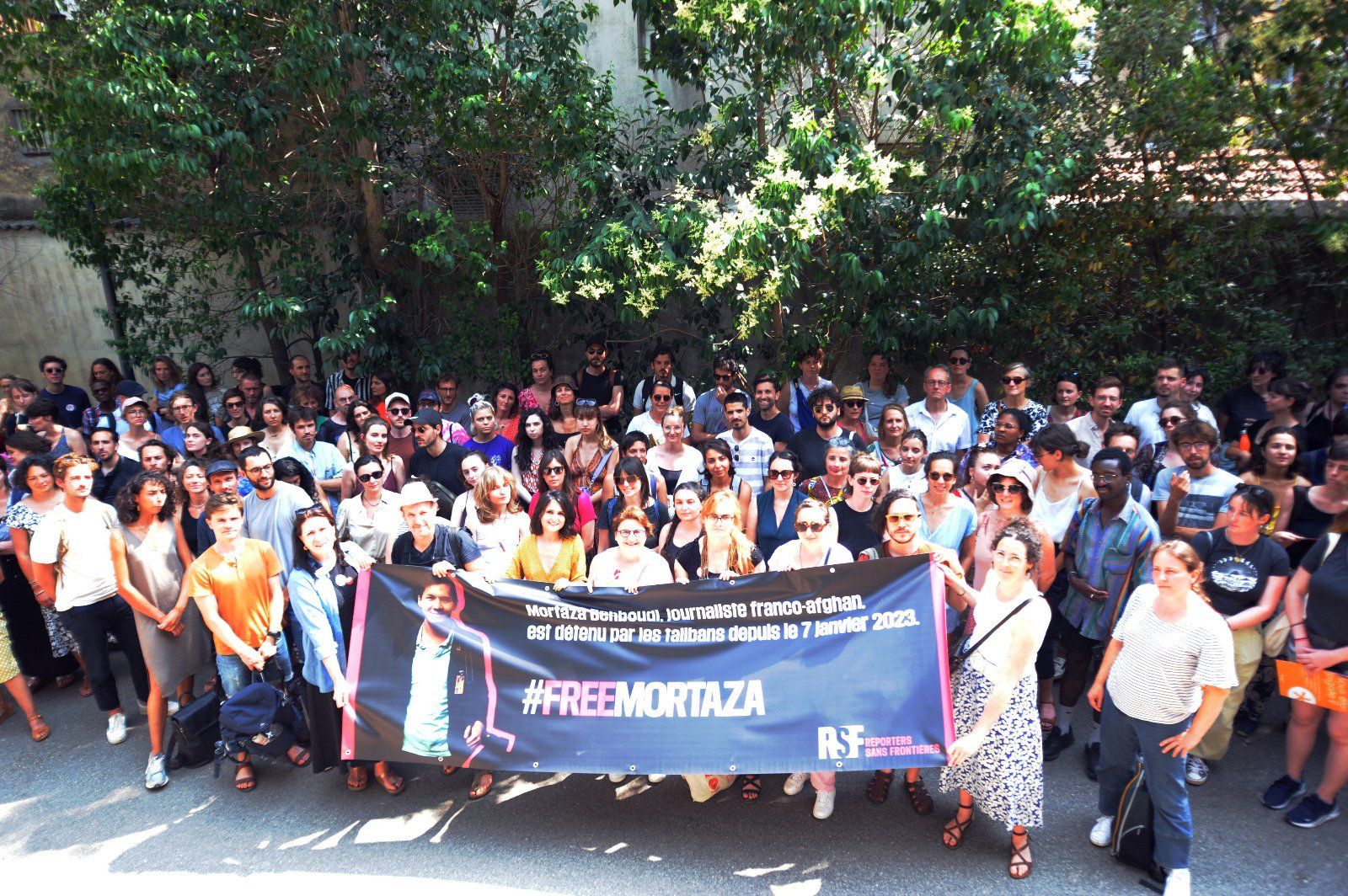 شماری در فرانسه خواهان آزادی فوری مرتضی بهبودی، خبرنگار افغان-فرانسوی از زندان طالبان شدند