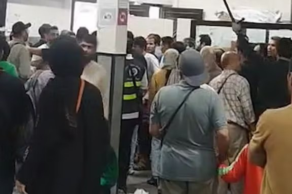 تهران کې له خلکو سره د طالبانو ناوړه چلند؛ «زموږ اسنادونه یې څيرې کړل»