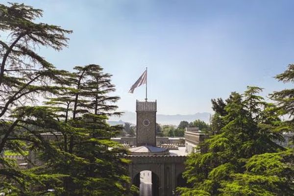 د طالبانو مشر د یو شمېر قول اردوګانو او ولایتونو قوماندانان او والیان بدل کړل