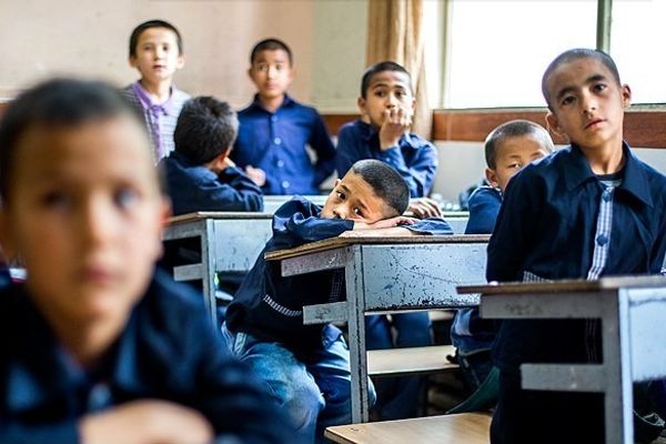مقام ایرانی 'ثبتنام کودکان افغان بدون مدرک را در مکاتب تهران ممنوع کرد'