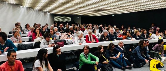 عفو بینالملل از حکومت فرانسه خواست صدور ویزا برای زنان و دختران افغان را تسهیل کند