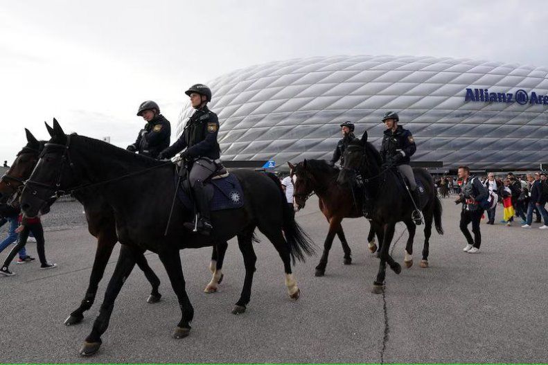 مسابقه امشب بایرن و دورتموند، تحت تاثیر تهدید بمب‌گذاری داعش قرار گرفت