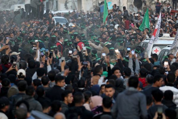 ترامپ هشدار داد که اگر حماس گروگانها را آزاد نکند، عواقب سختی خواهد داشت