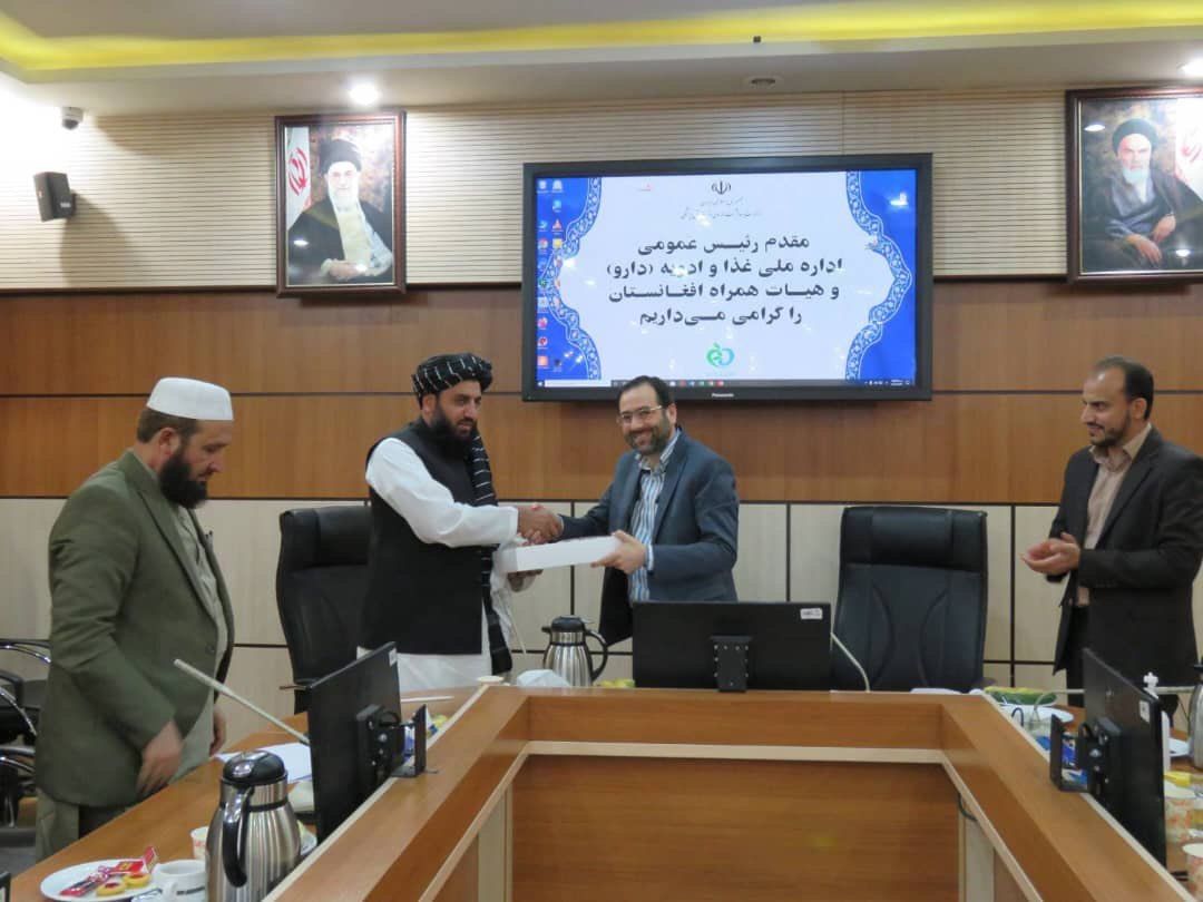 مقام طالبان از همکاری جمهوری اسلامی ایران در زمینه تولید مشترک دارو خبر داد