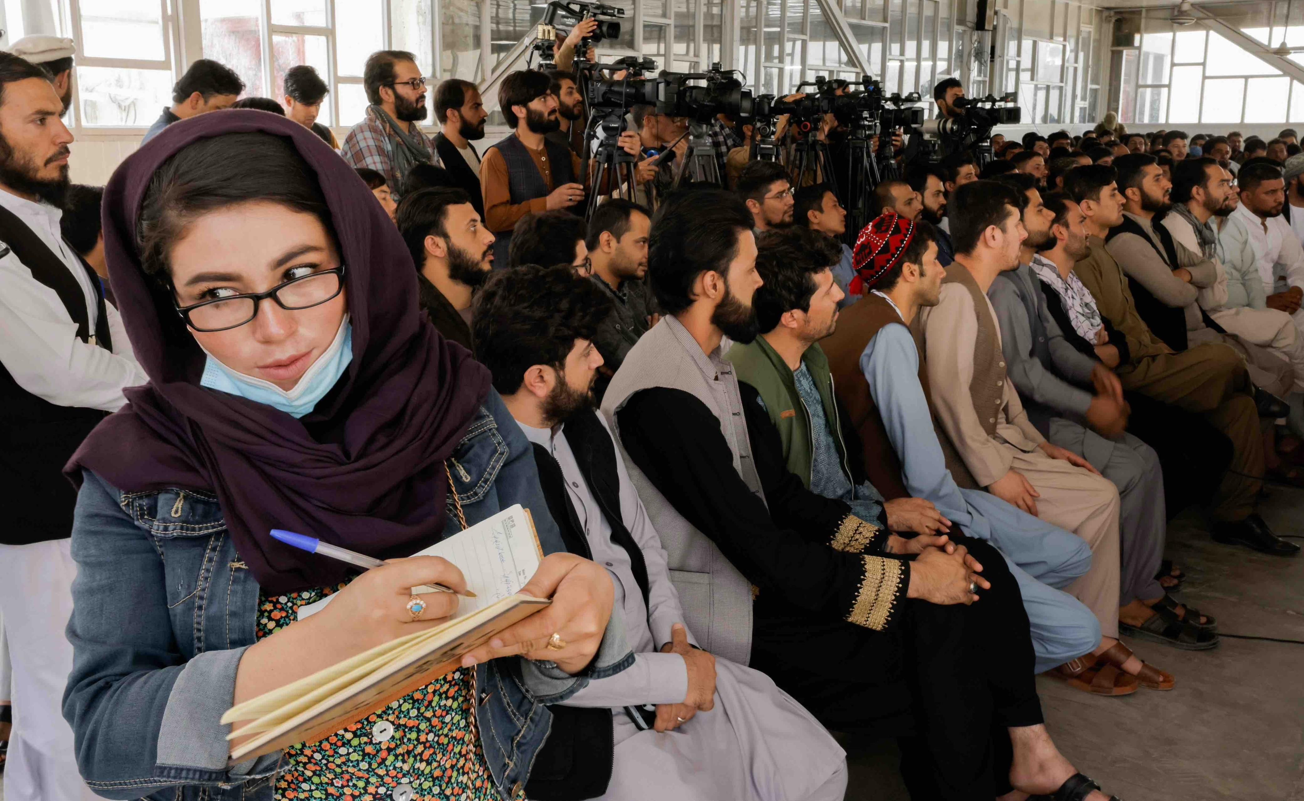 Media Watchdog Cites 205 Violations As Afghan Press Faces Intensifying Censorship