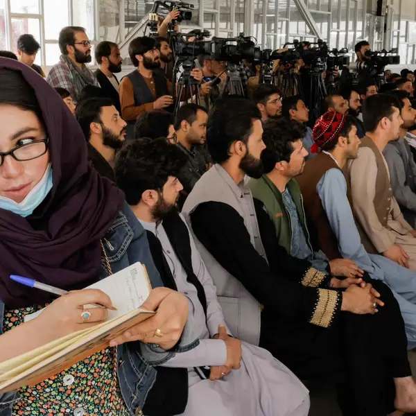 ۲۰۵ مورد خشونت و نقض حقوق؛ رسانههای افغانستان همچنان زیر تیغ سانسور و سرکوب اند