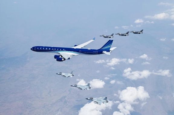 استقبال شش جت جنگی پاکستان از هوایپمای الهام علیاف