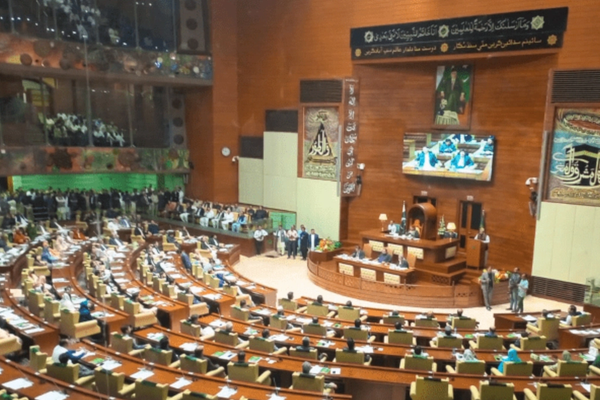 د پاکستان د سند ایالتي اسمبلۍ د شرابو د خرڅلاو د بندیز پرېکړه رد کړه