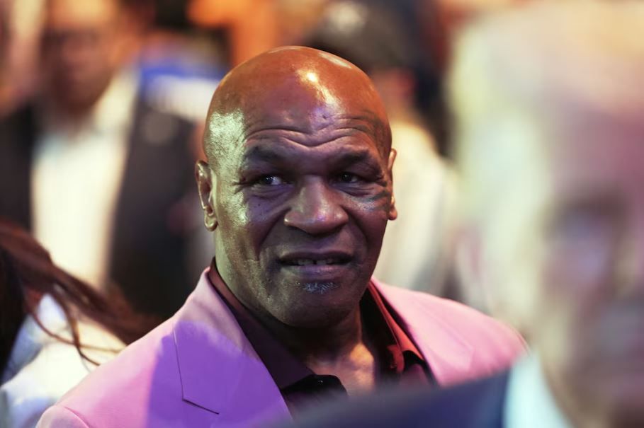 بازگشت دو اسطوره بوکس؛ فلوید می‌ودر و مایک تایسون در مبارزه تاریخی به مصاف یکدیگر می‌روند