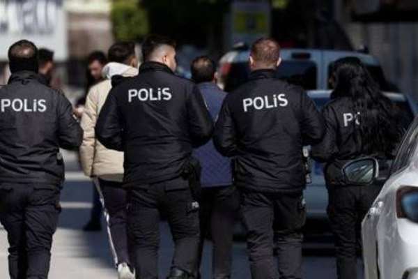 د ترکیې پولیسو ۱۲ افغانان دغه هېواد ته په ناقانونه توګه د ننوتلو په تور نیولي