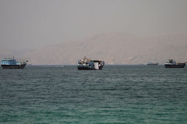 د هرمز تنګي له لارې د نفتو او ګازو د کښتیو تګ راتګ بېرته ډېر شوی