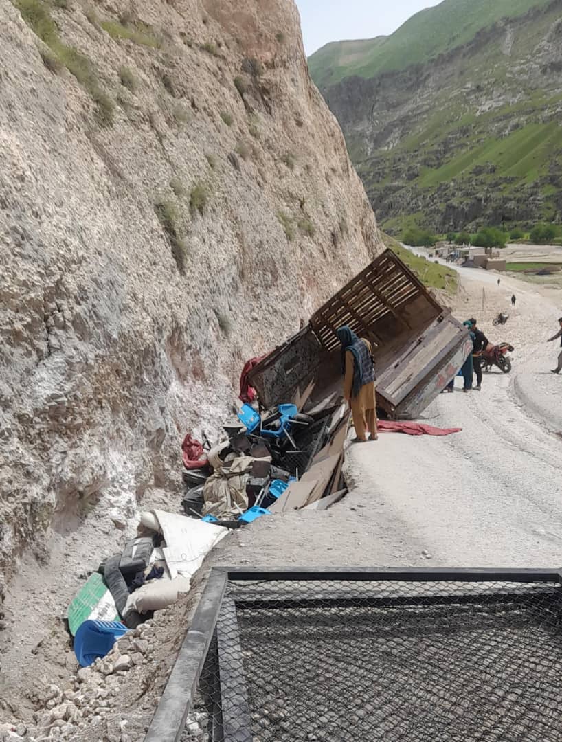 حادثه رانندگی در شاهراه سمنگان-بلخ پنج کشته و ۲۱ زخمی برجای گذاشت