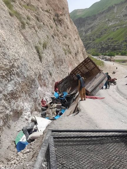 حادثه رانندگی در شاهراه سمنگان-بلخ پنج کشته و ۲۱ زخمی برجای گذاشت