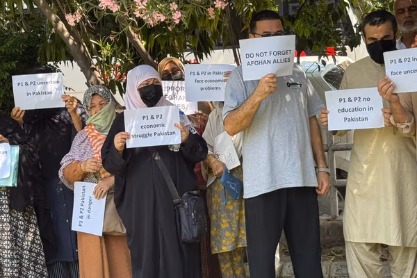 پاکستان کې د امریکا پخواني افغان همکاران وایي چې واشنګټن یې باید هېر نه کړي
