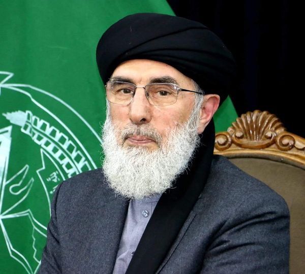 حکمتیار: تغییر حتمی و نزدیک است