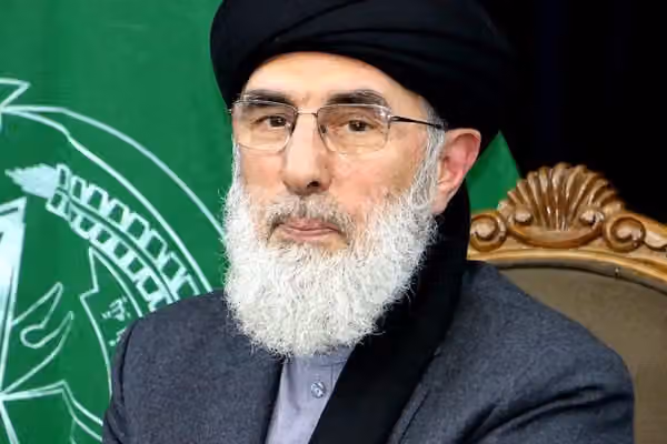 حکمتیار: تغییر حتمی و نزدیک است