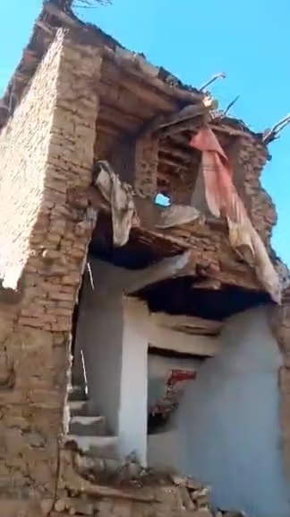 په میدان وردګ کې د یوه دېوال نړېدو له امله یو ماشوم مړ او یو بل ټپي شوی دی