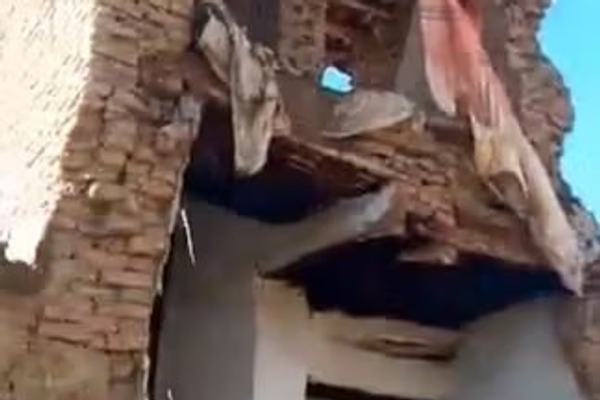 په میدان وردګ کې د یوه دېوال نړېدو له امله یو ماشوم مړ او یو بل ټپي شوی دی