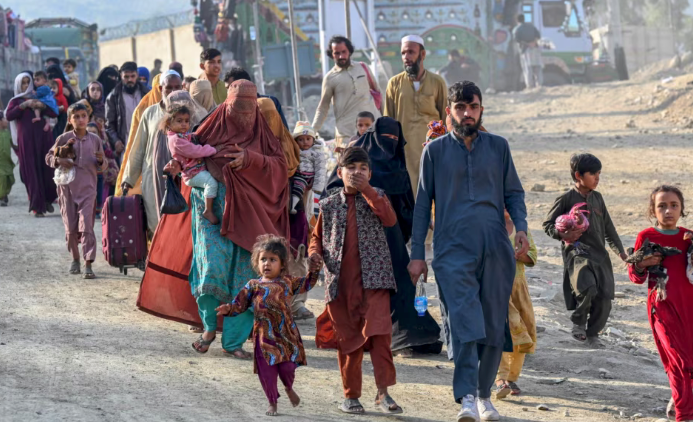 رېفیوجیز انټرنشنل: پاکستان باید په سملاسي توګه د افغان کډوالو ایستل ودروي