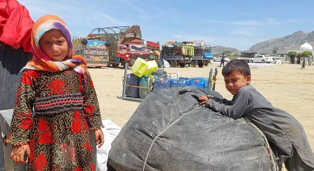 د تورخم له لارې له درېیو زرو ډېر افغان کډوال په جبري توګه ستانه کړی شوي  