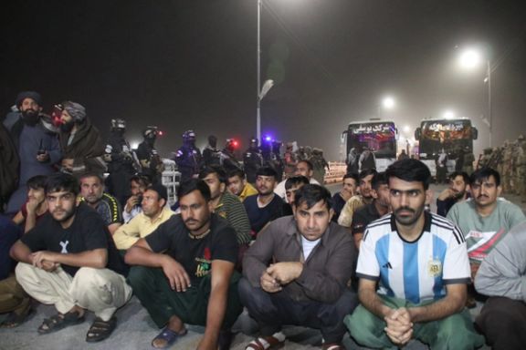ایران نږدې ۲۰۰ افغان بندیان طالبانو ته او دوی هم دوه ایراني بندیان تهران ته سپارلي