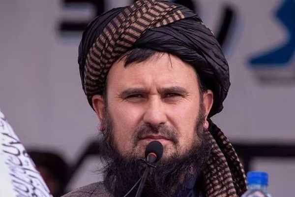 د لاریونونو له ډېرېدو سره جوخت، د طالبانو د لوی درستیز او بدخشان والي ترمنځ لیدنه وشوه