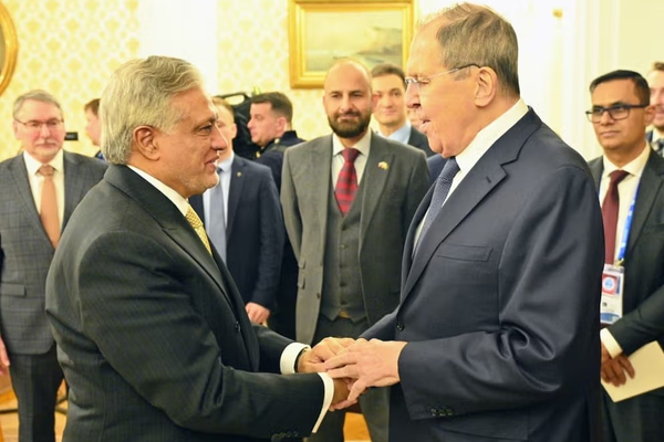 سفير باكستان في موسكو: طرحنا مع المسؤولين الروس ضرورة تشكيل حكومة شاملة في أفغانستان