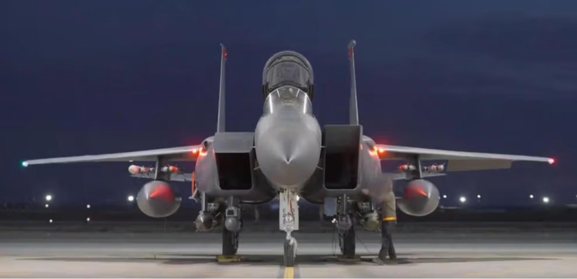 امریکا په سوریه کې پر داعش بریدونه کړي