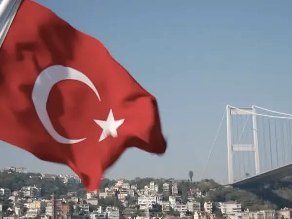 ترک رسنۍ  وايي، د دغه هېواد په شمال کې یو افغان کارګر په بوږنوونکي ډول وژل شوی دی