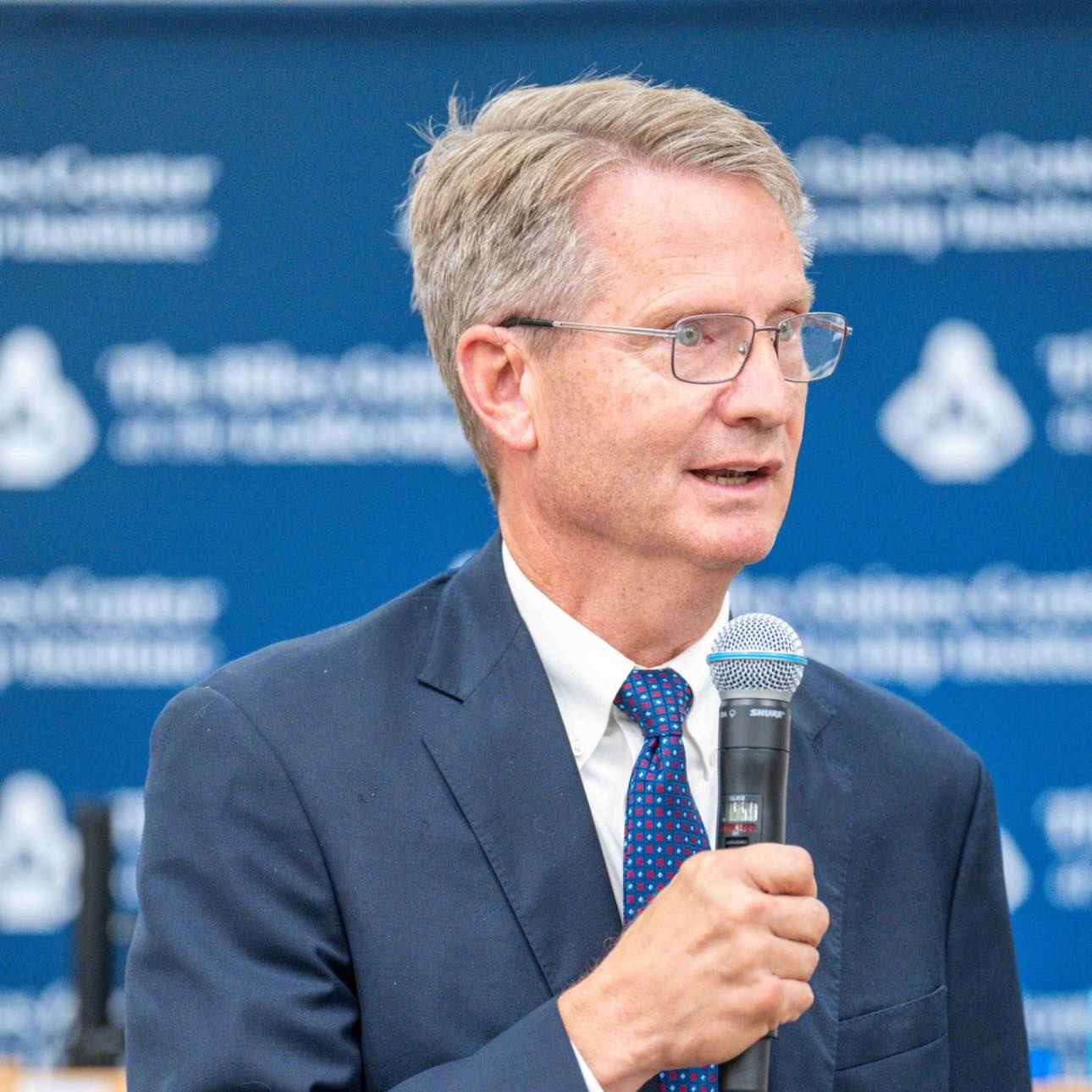 عضو کانگرس امریکا: بیشتر کمک‌های خارجی به افغانستان به‌دست طالبان و القاعده می‌رسد