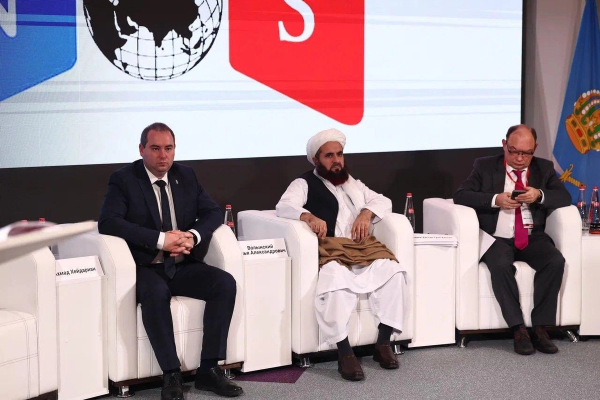 په مسکو کې د طالبانو سفیر د شمال–سویل ټرانسپورټي دهلېز په درېیم نړۍوال فورم کې ګډون وکړ