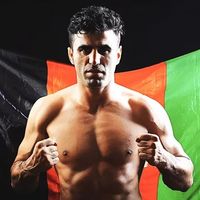 احمدولي هوتک خپل روسی سیال مات کړ او اتلولي یې خپله کړه