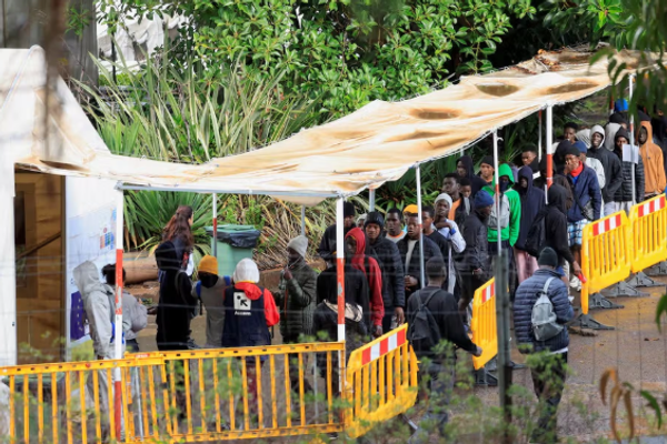 اروپایي پارلمان د پناه غوښتونکو د بیرته ستنولو قانون ته د تصویب لپاره رایه ورکړه