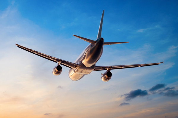 منځني ختیځ کې روانې جګړې؛ د طالبانو د هوايي چلند د عوایدو کچه یې لوړه کړې