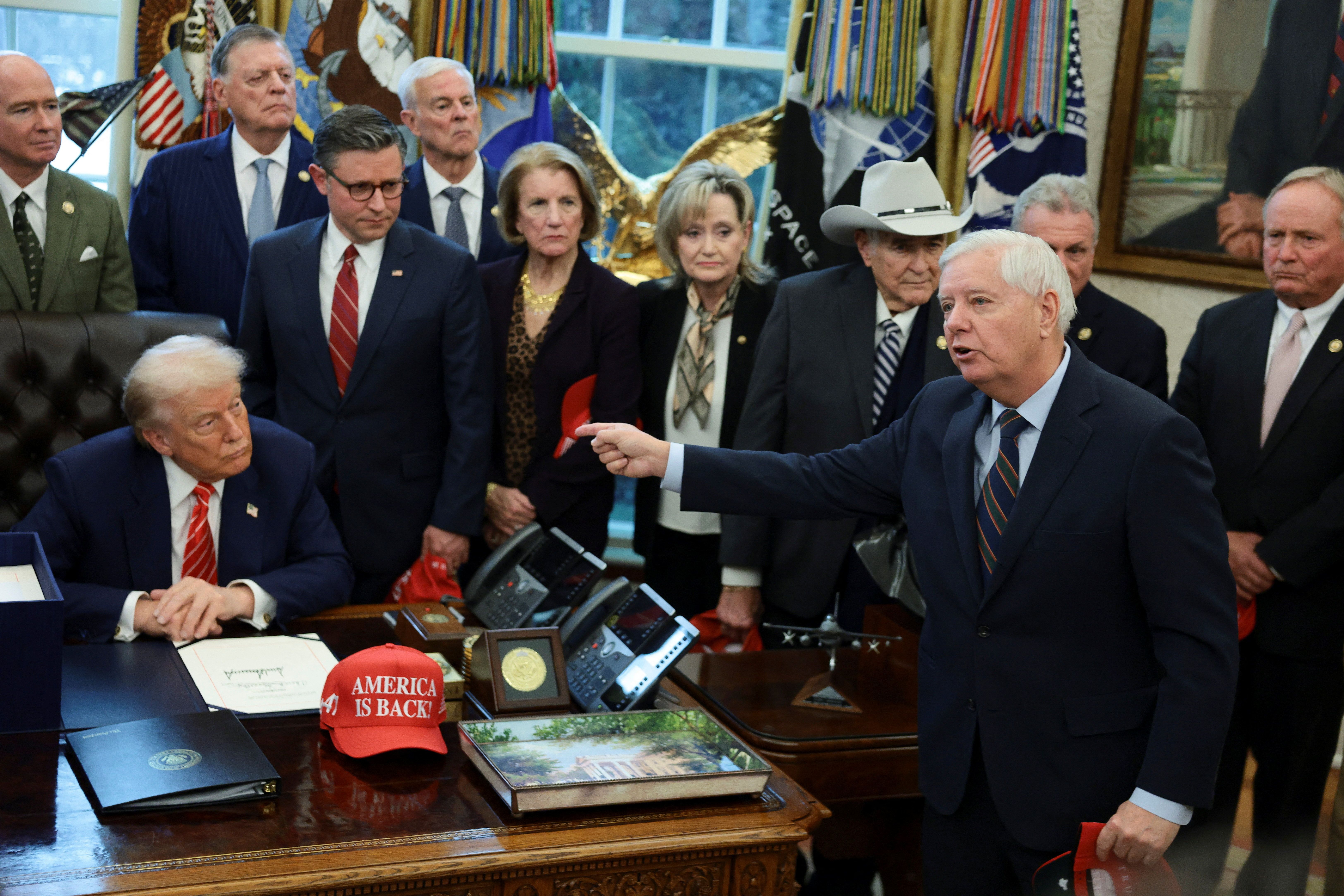 سناتور گراهام: تصمیم امریکا برای اقدام علیه تهران ظرف چند هفته گرفته می‌شود