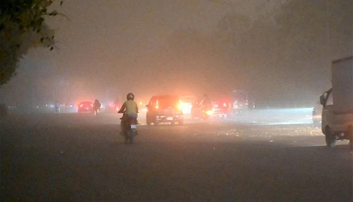 په پنجاب کې طوفانونو ۸ تنه وژلي او شاوخوا ۵۰ نور يې ټپيان کړي 