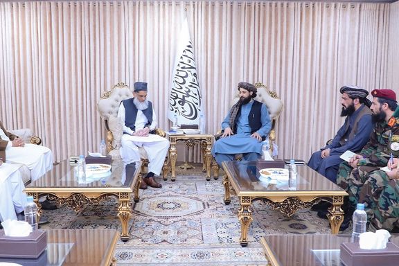 په کابل کې د پاکستان سفیر د طالبانو له دفاع وزير سره کتلي