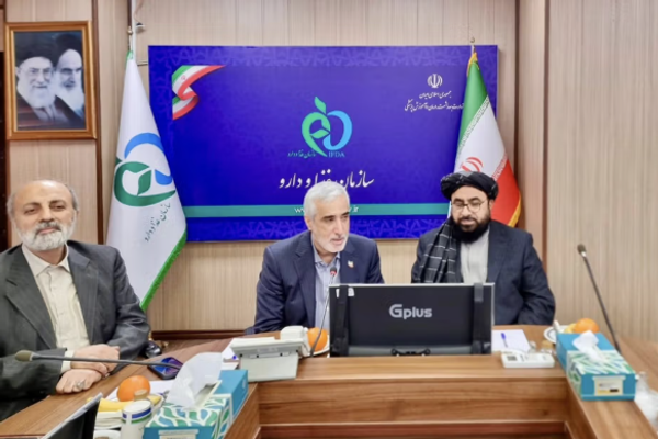 مباحثات إيرانية طالبانية حول استيراد أدوية يقودها مسؤول رفيع لسد نقص باكستان