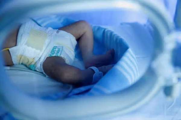 په جوزجان کې د قابلو کمښت: د بلقیس ماشوم مړ او خپله د مرګ تر کومي ورسېده