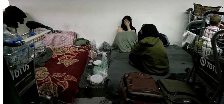 پناهجویان افغانستان پس از ماه‌ها اقامت در فرودگاه سائوپائولو در برازیل، تخلیه شدند