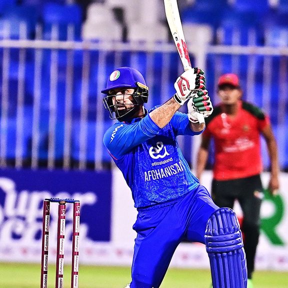تیم ملی کریکت افغانستان با تفاوت چهار ویکت مغلوب بنگلادیش شد