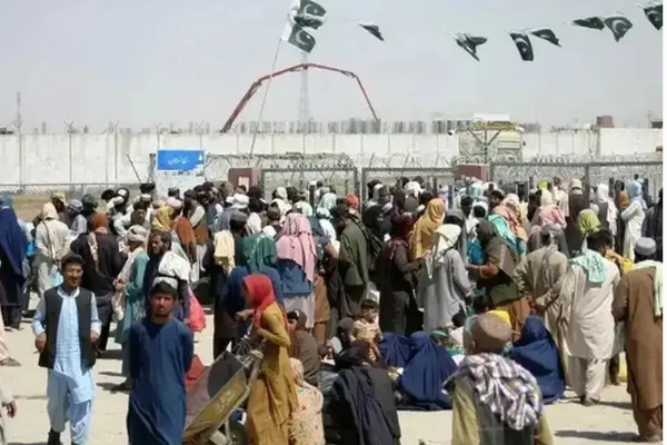 Thousands of Immigrants Returned from Pakistan And Iran, Says Taliban
