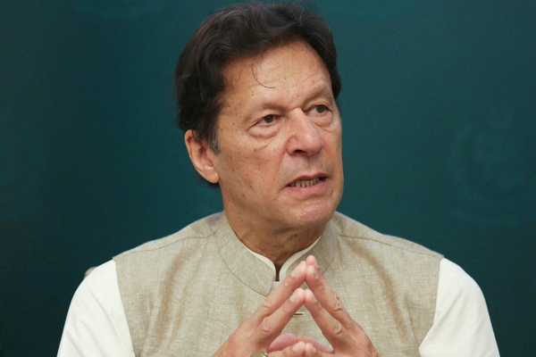 له عمران خان سره د راتلونکي کال د فبرورۍ تر ۸مې پورې لیدنې بندې شوې