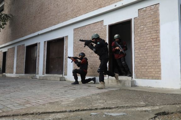 در حملات طالبان پاکستانی در ایالت خیبرپختونخوا دو پولیس کشته و هفت نفر دیگر زخمی شدند